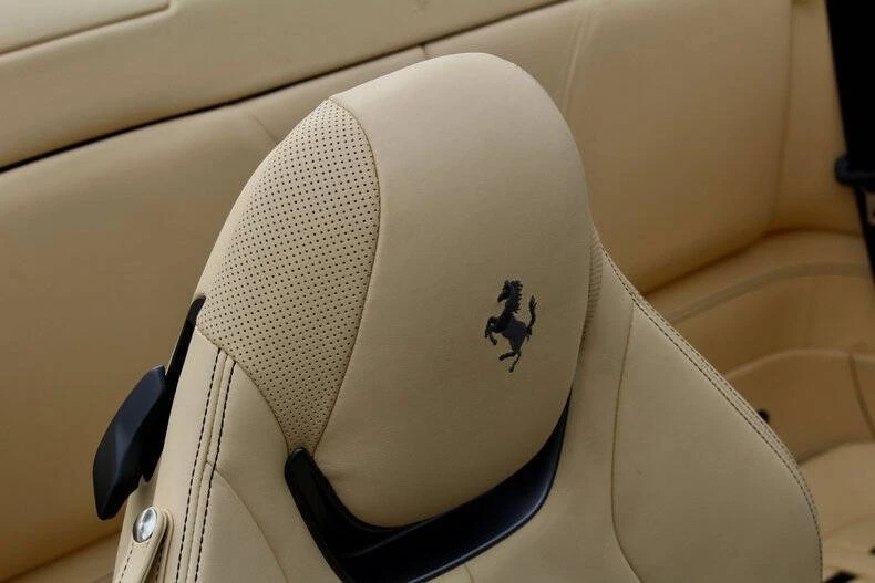 2019 Ferrari Portofino - Image 29 of 31