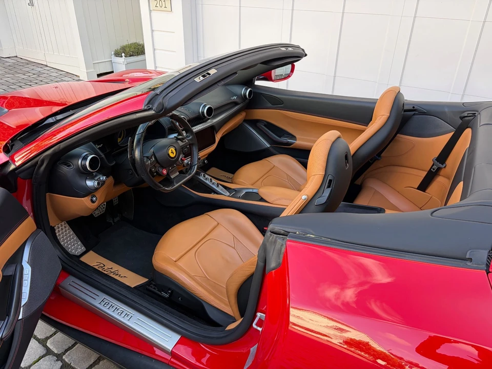 2019 Ferrari Portofino - Image 17 of 21