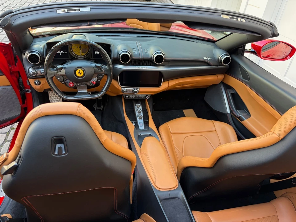 2019 Ferrari Portofino - Image 19 of 21