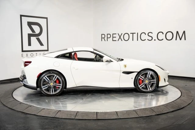 2019 Ferrari Portofino - Image 9 of 21