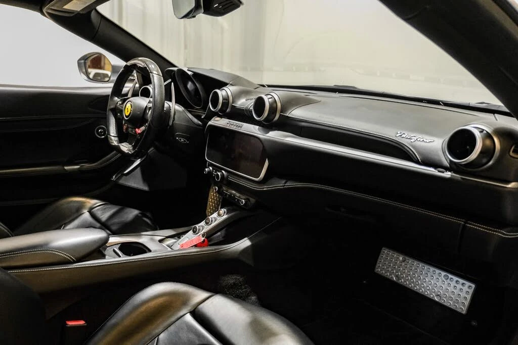 2019 Ferrari Portofino - Image 18 of 31