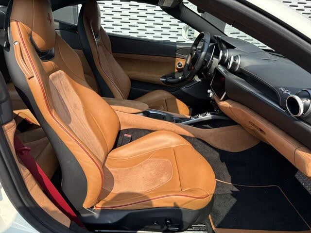 2019 Ferrari Portofino - Image 28 of 31