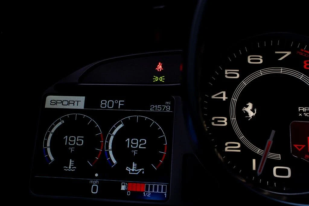 2019 Ferrari Portofino - Image 25 of 31