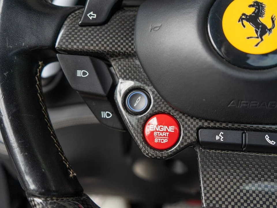 2019 Ferrari Portofino - Image 24 of 31