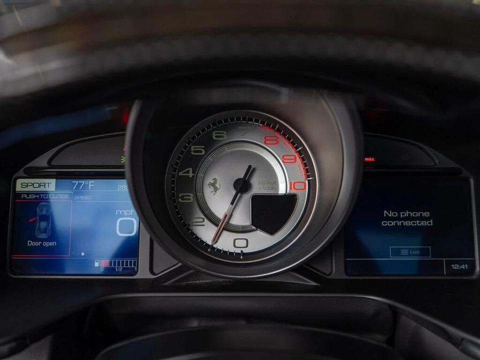 2019 Ferrari Portofino - Image 22 of 31