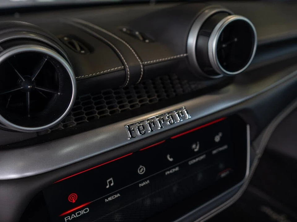 2019 Ferrari Portofino - Image 28 of 31
