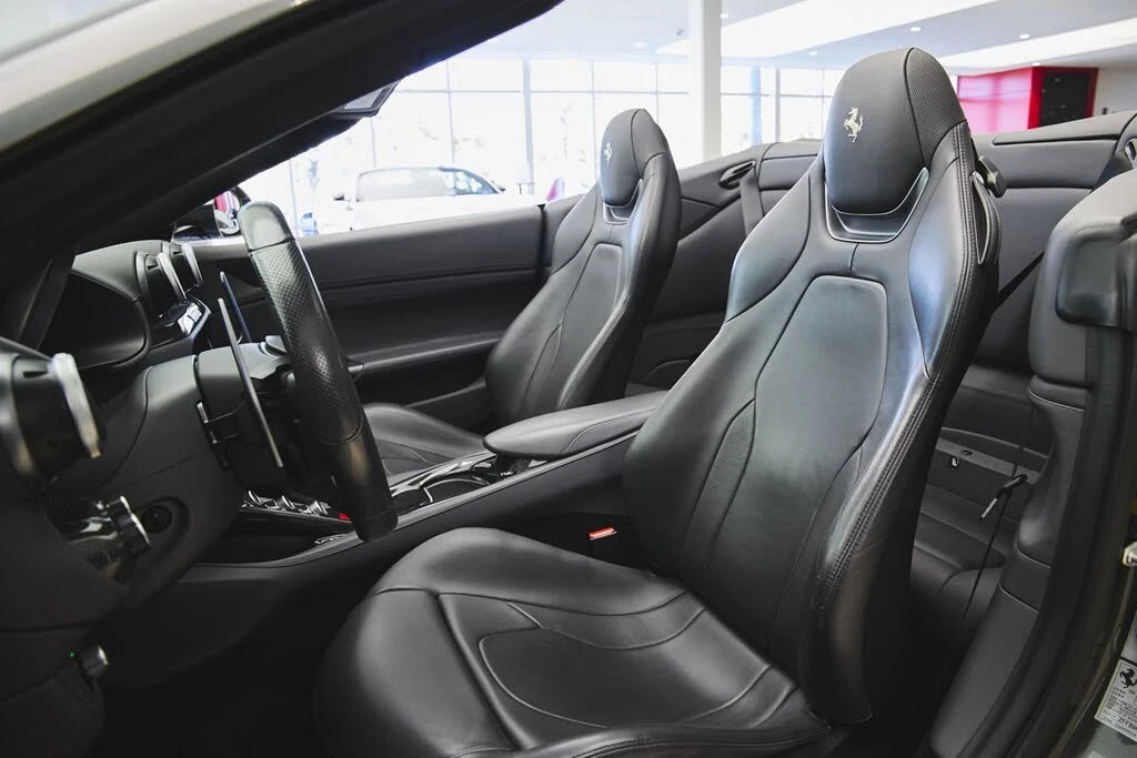 2019 Ferrari Portofino - Image 10 of 31