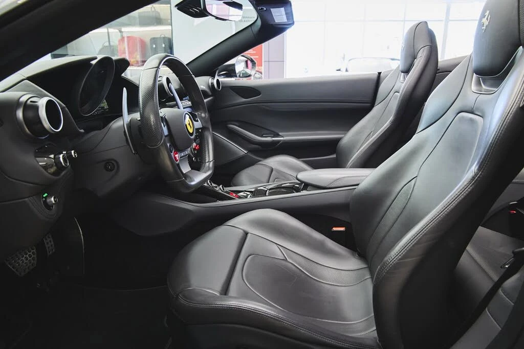 2019 Ferrari Portofino - Image 25 of 31