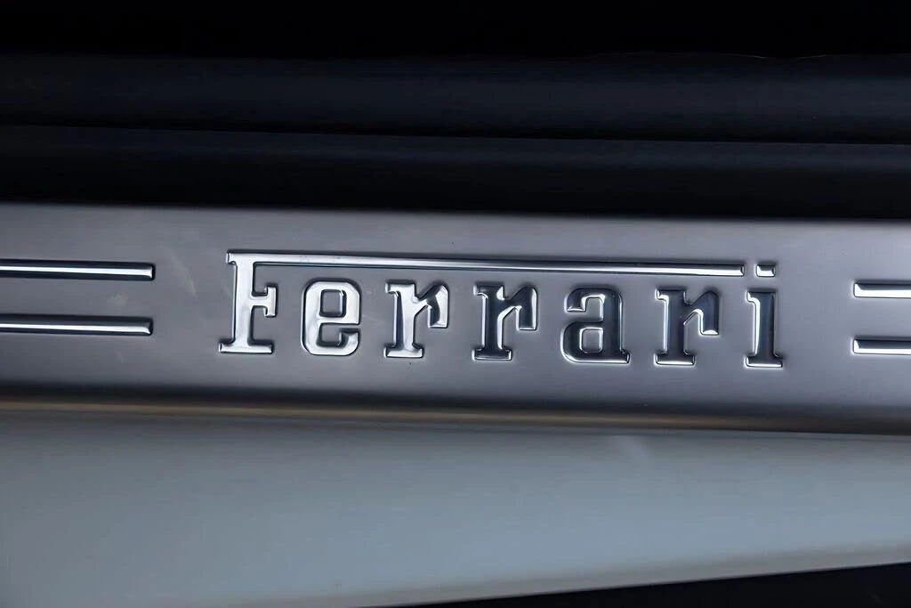 2019 Ferrari Portofino - Image 27 of 31