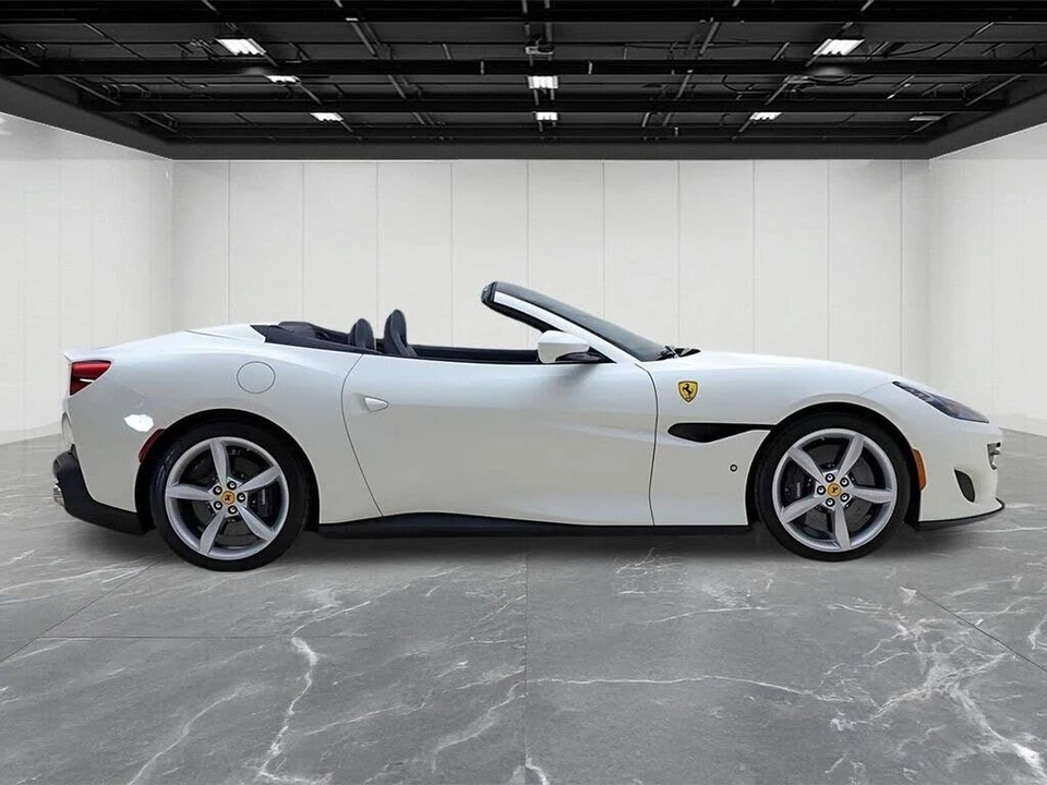 2019 Ferrari Portofino - Image 19 of 31
