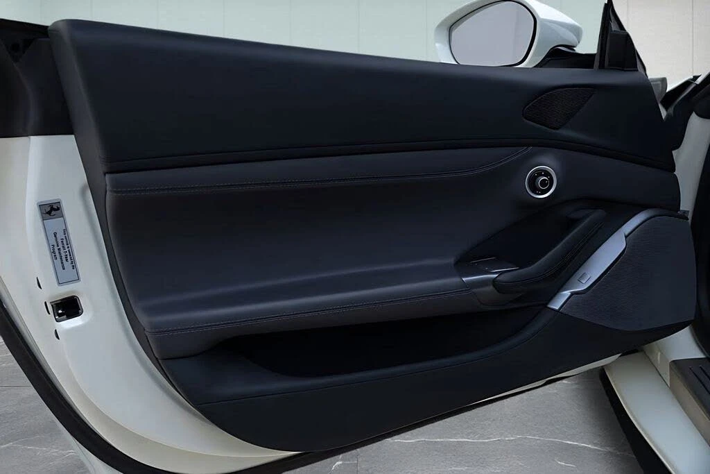 2019 Ferrari Portofino - Image 25 of 31