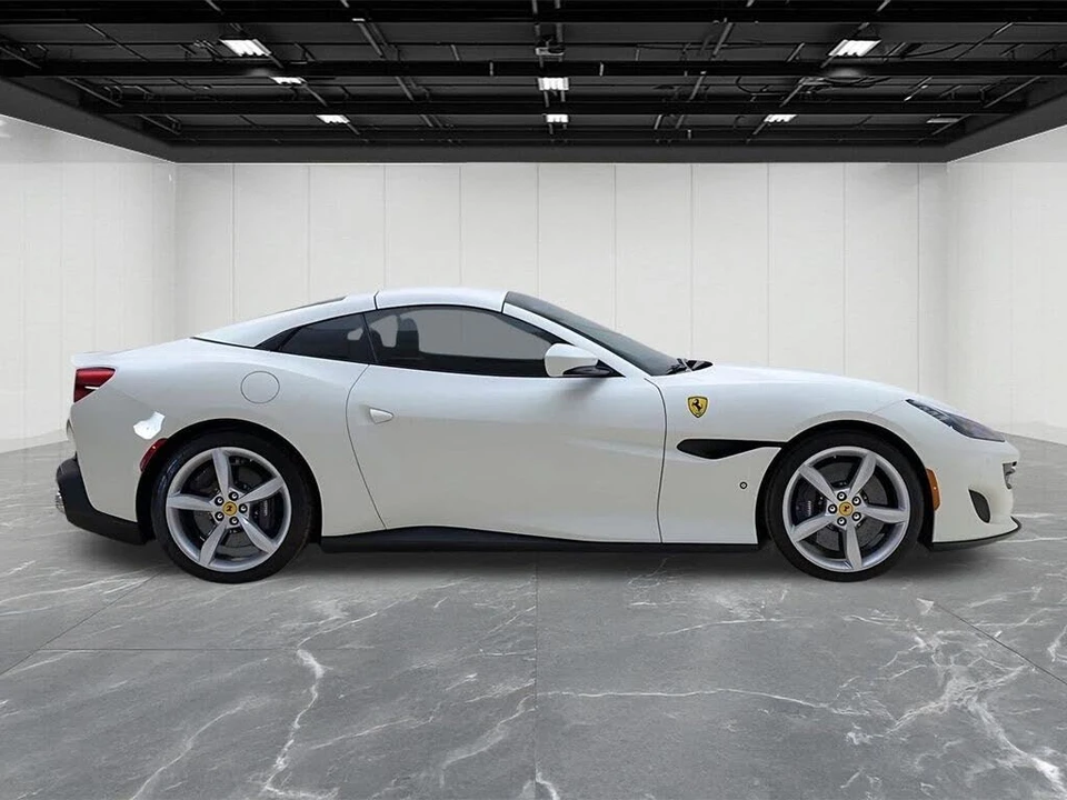 2019 Ferrari Portofino - Image 13 of 31