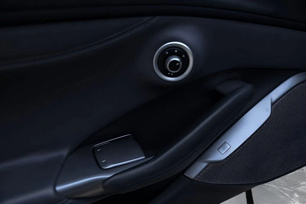 2019 Ferrari Portofino - Image 26 of 31