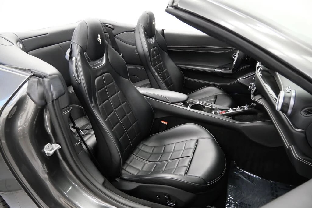 2019 Ferrari Portofino - Image 25 of 31