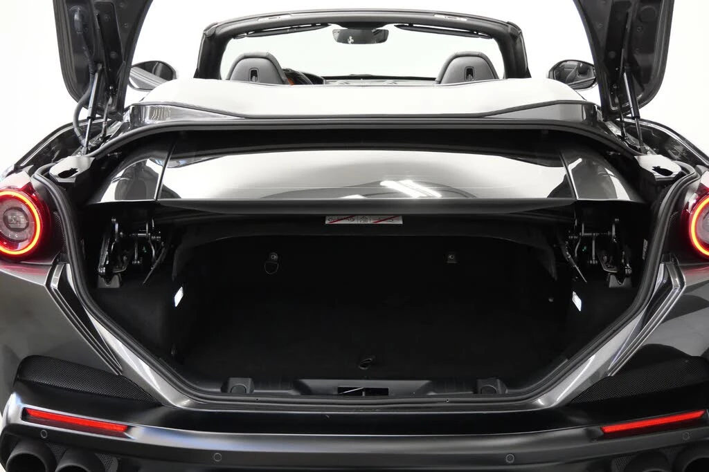 2019 Ferrari Portofino - Image 19 of 31