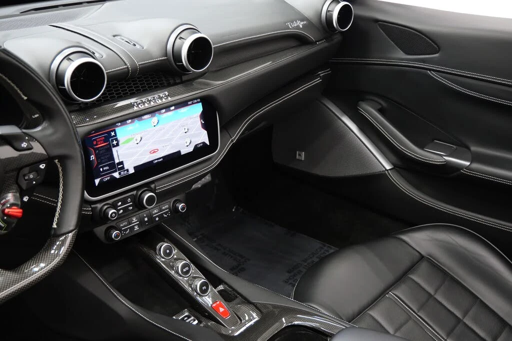 2019 Ferrari Portofino - Image 17 of 31