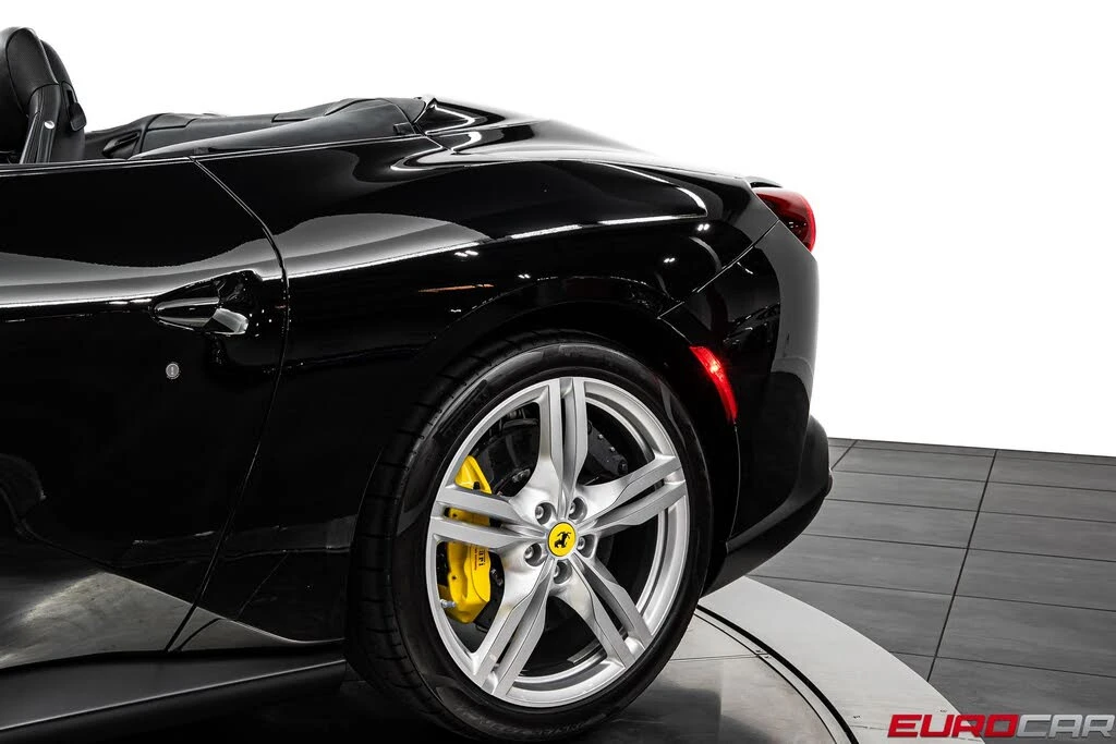 2019 Ferrari Portofino - Image 16 of 31
