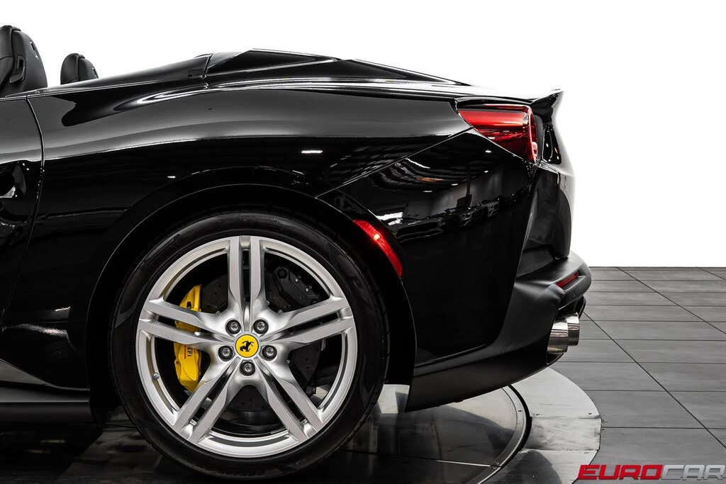 2019 Ferrari Portofino - Image 17 of 31