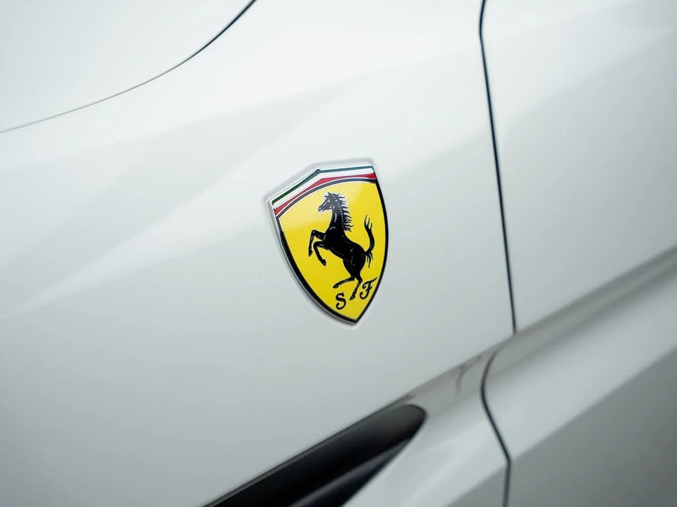2019 Ferrari Portofino - Image 27 of 31