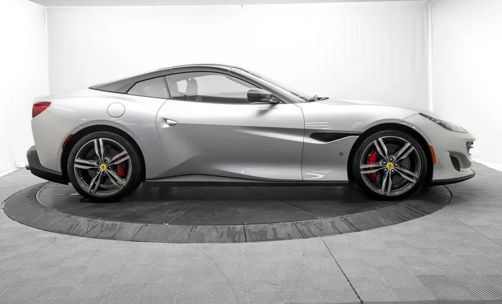 2019 Ferrari Portofino - Image 16 of 31