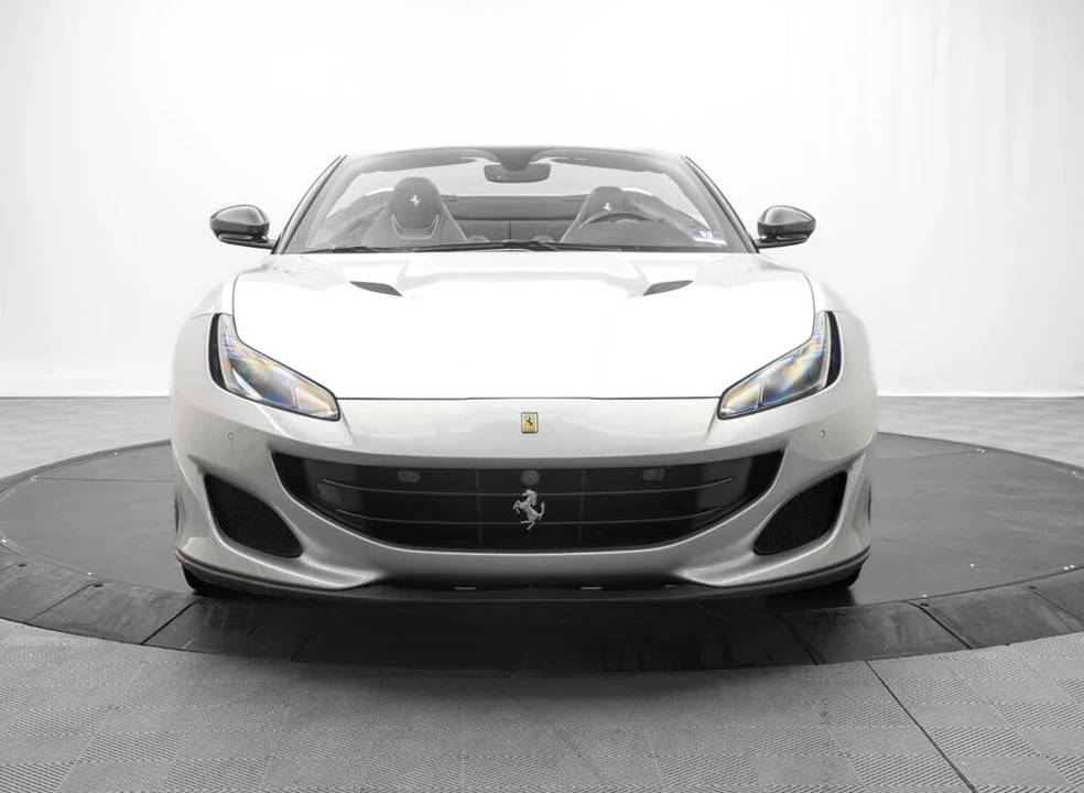 2019 Ferrari Portofino - Image 2 of 31