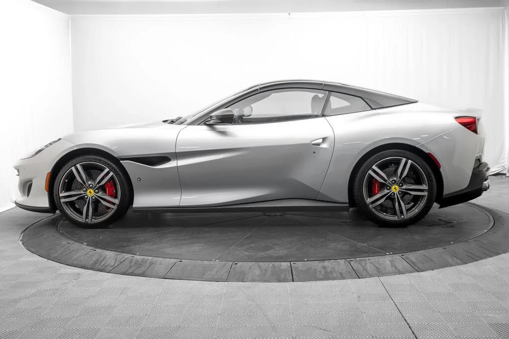 2019 Ferrari Portofino - Image 12 of 31