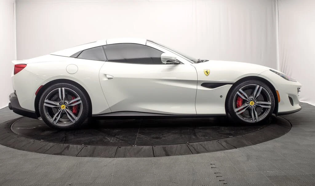 2019 Ferrari Portofino - Image 11 of 31