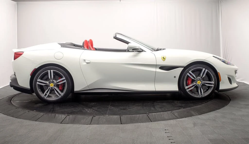 2019 Ferrari Portofino - Image 2 of 31