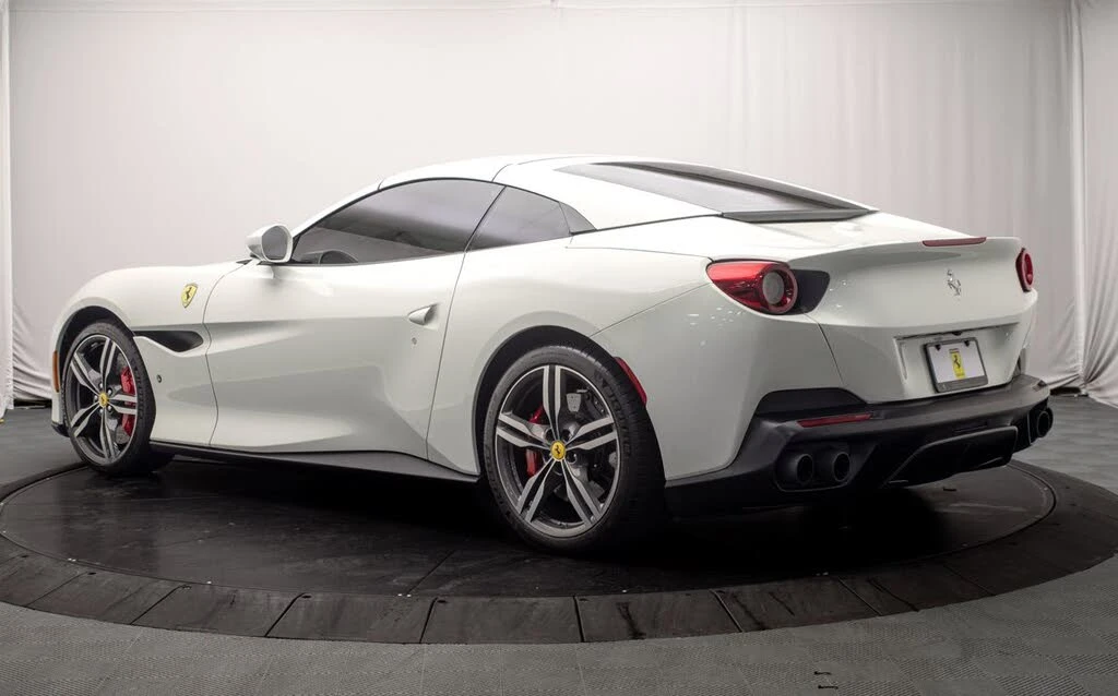 2019 Ferrari Portofino - Image 14 of 31