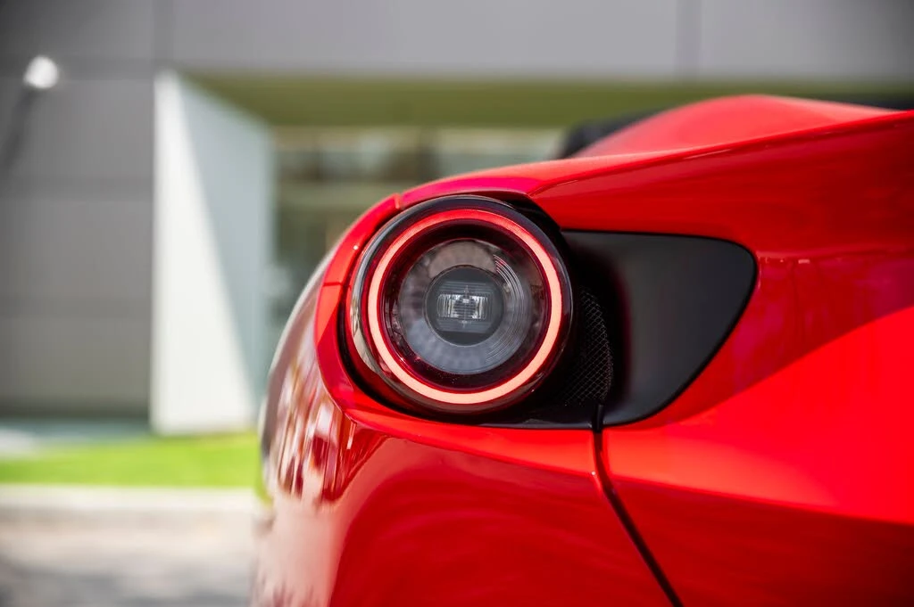 2019 Ferrari Portofino - Image 14 of 31