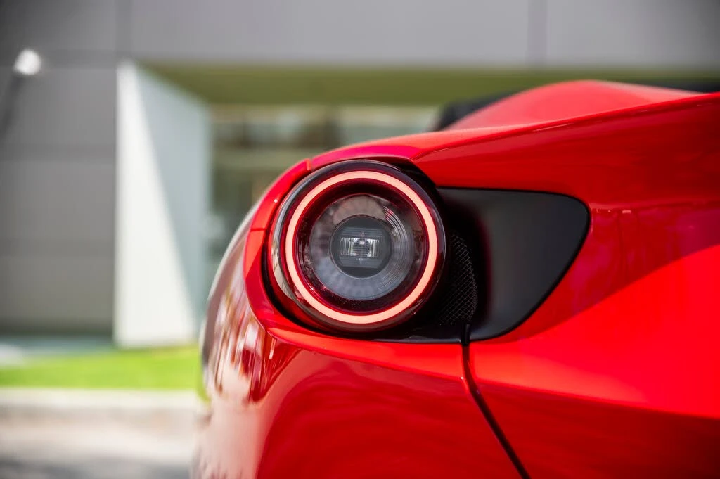 2019 Ferrari Portofino - Image 15 of 31