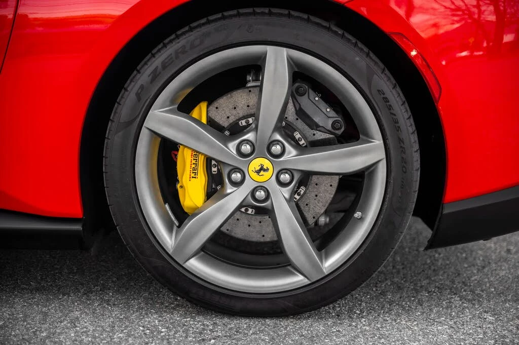 2019 Ferrari Portofino - Image 25 of 31