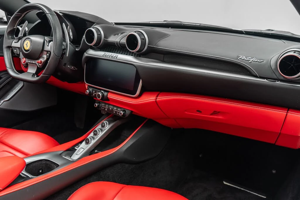 2019 Ferrari Portofino - Image 14 of 31
