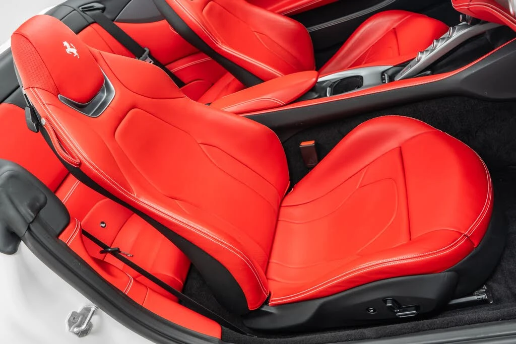 2019 Ferrari Portofino - Image 26 of 31