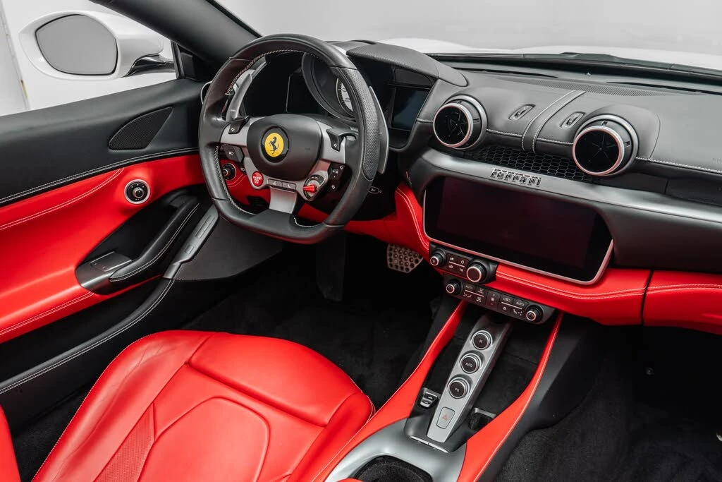 2019 Ferrari Portofino - Image 28 of 31