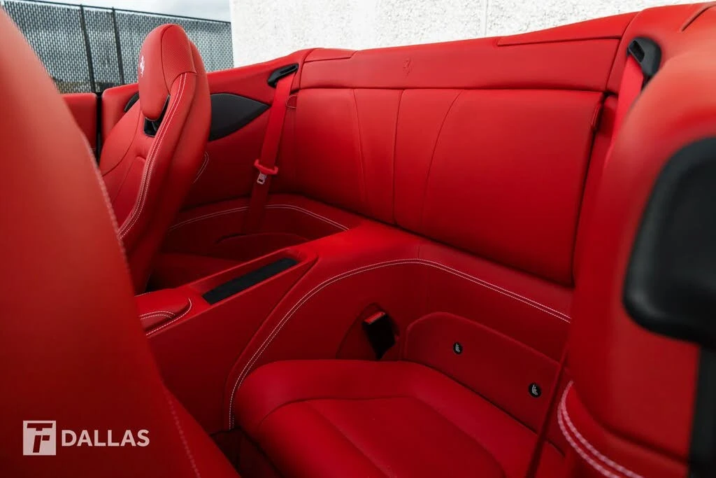 2019 Ferrari Portofino - Image 29 of 31