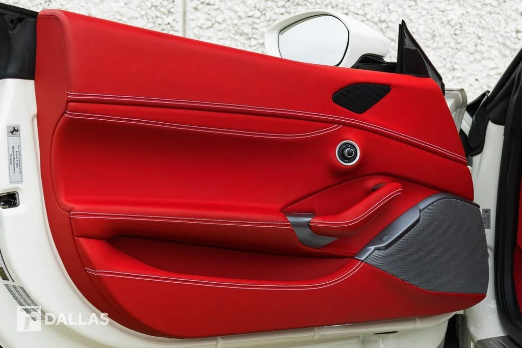 2019 Ferrari Portofino - Image 20 of 31