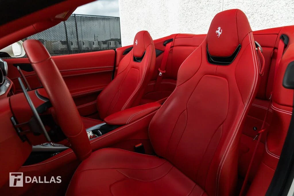 2019 Ferrari Portofino - Image 23 of 31