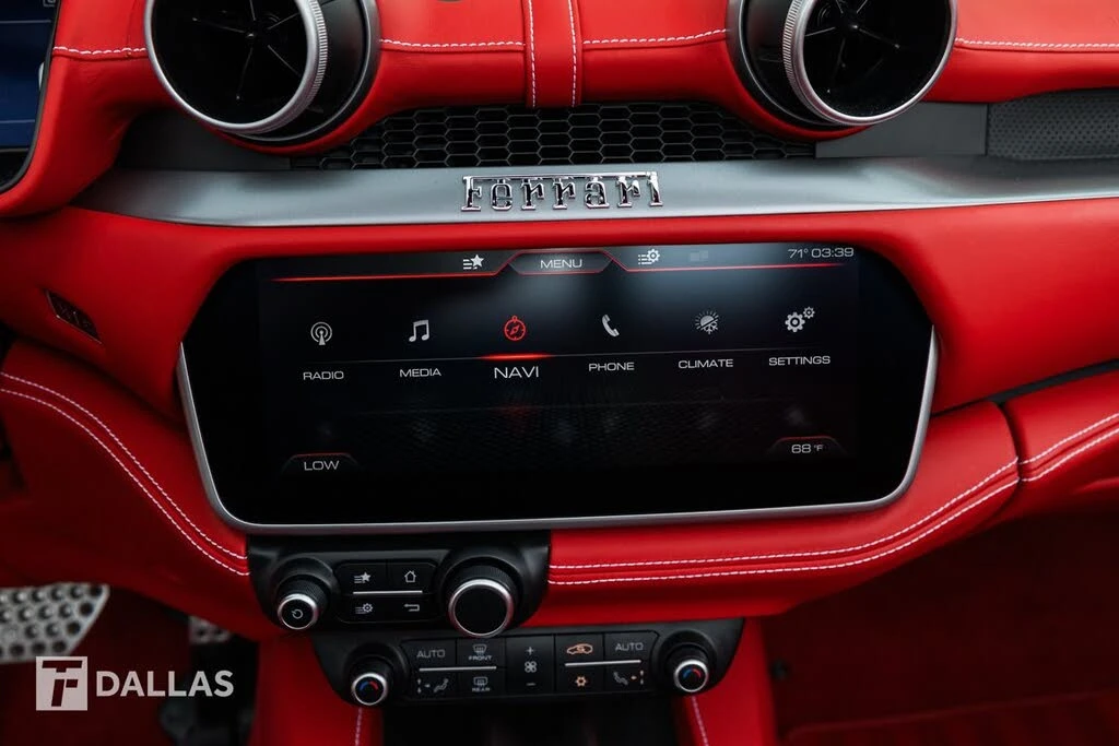 2019 Ferrari Portofino - Image 26 of 31