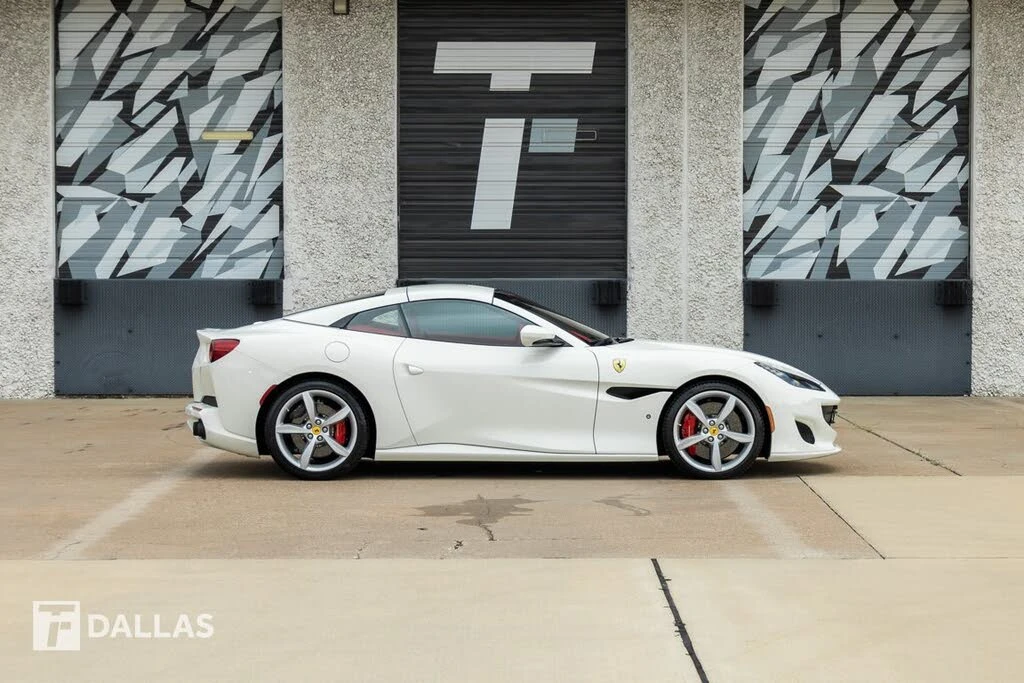 2019 Ferrari Portofino - Image 17 of 31