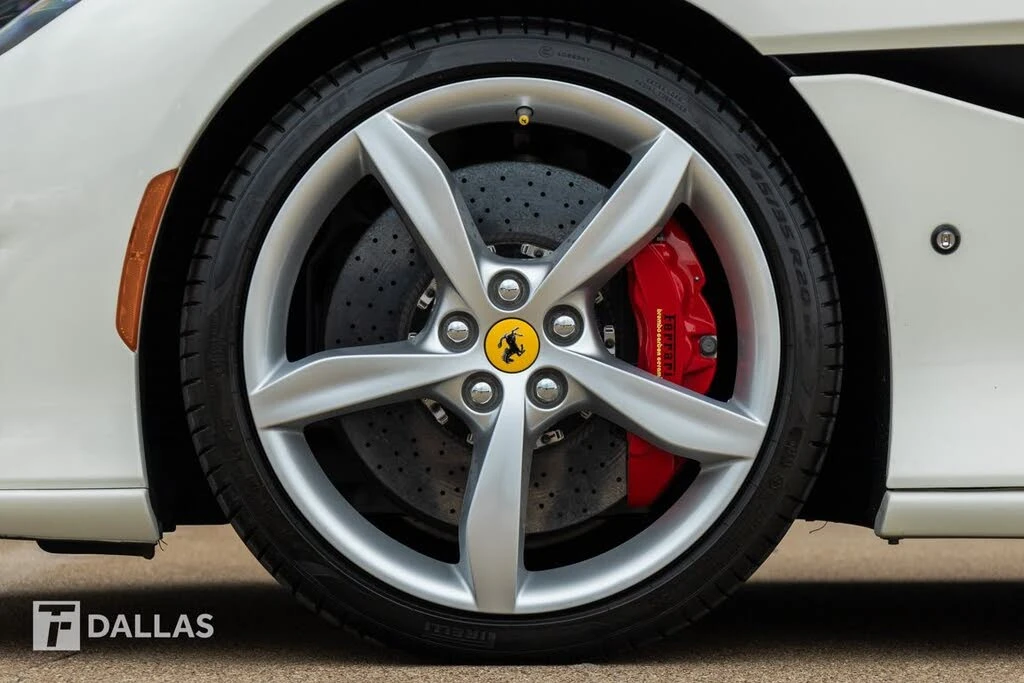 2019 Ferrari Portofino - Image 8 of 31