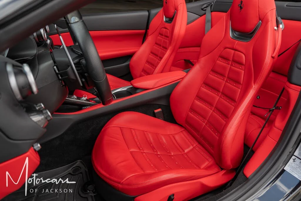 2019 Ferrari Portofino - Image 16 of 31