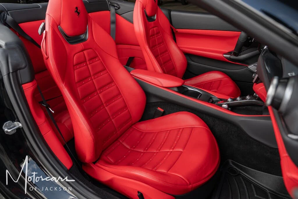 2019 Ferrari Portofino - Image 17 of 31