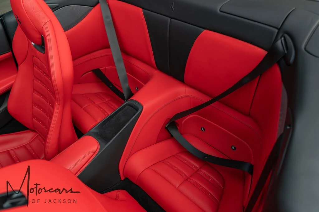 2019 Ferrari Portofino - Image 18 of 31