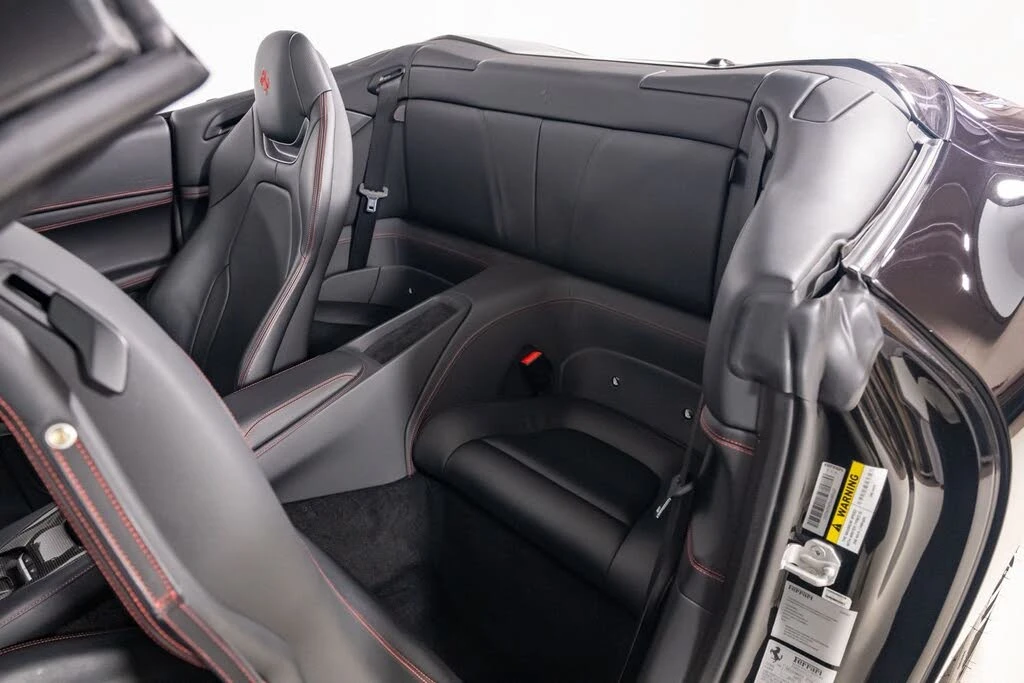 2019 Ferrari Portofino - Image 30 of 31