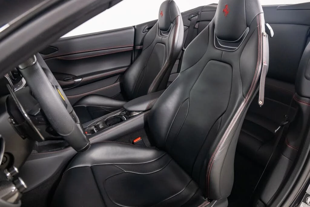 2019 Ferrari Portofino - Image 29 of 31