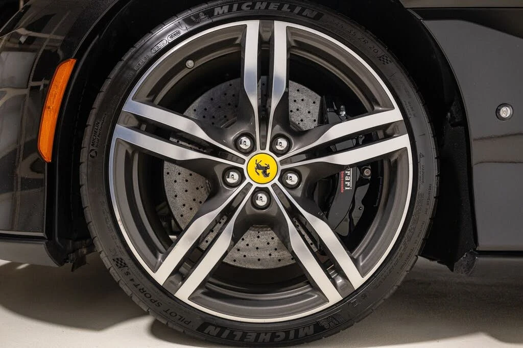 2019 Ferrari Portofino - Image 24 of 31