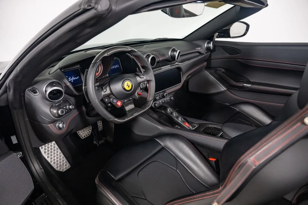 2019 Ferrari Portofino - Image 27 of 31