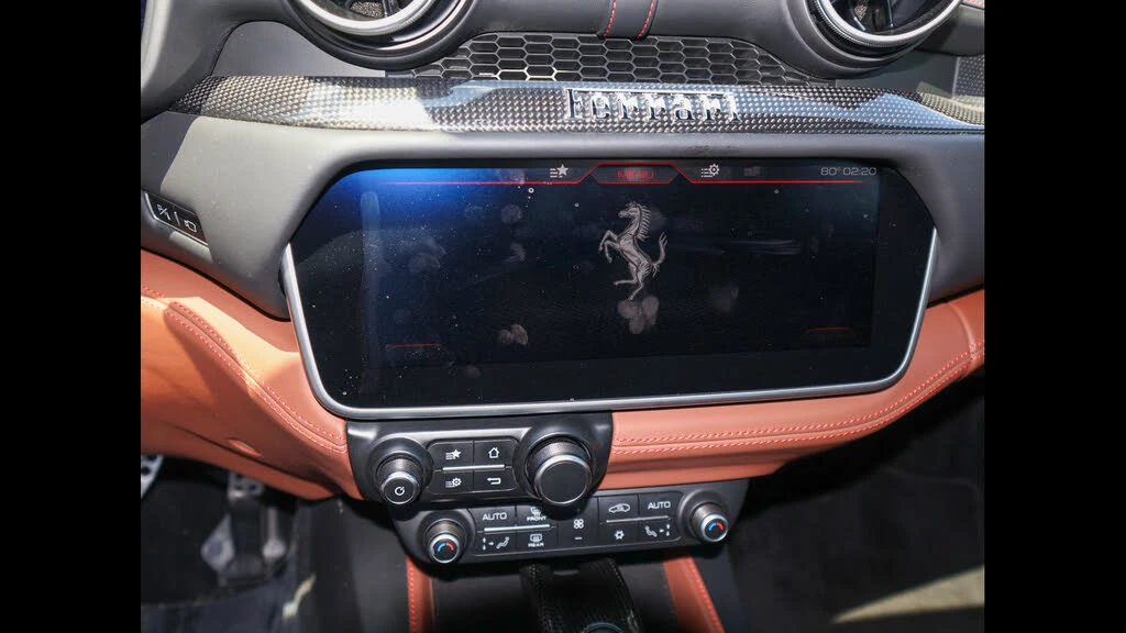 2019 Ferrari Portofino - Image 29 of 31