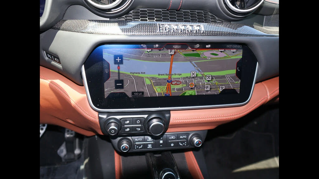 2019 Ferrari Portofino - Image 28 of 31